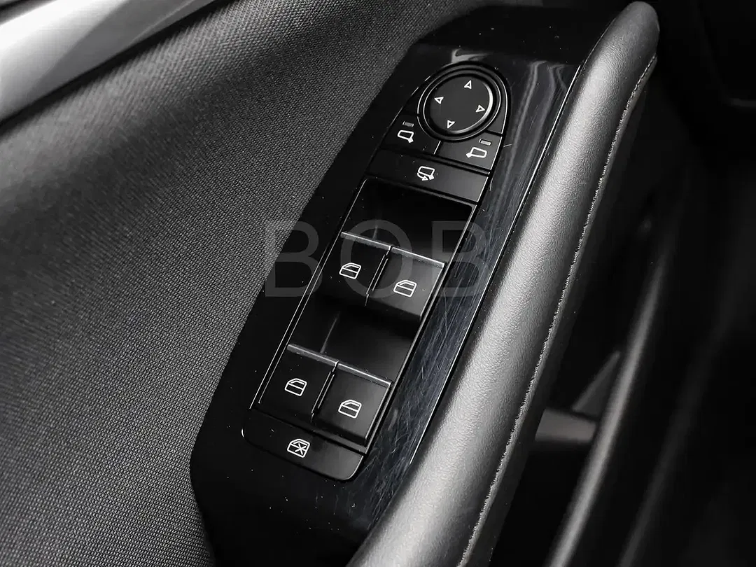 Mazda 3 2.0 SKYACTIV-G MHEV - Thumbnail 11