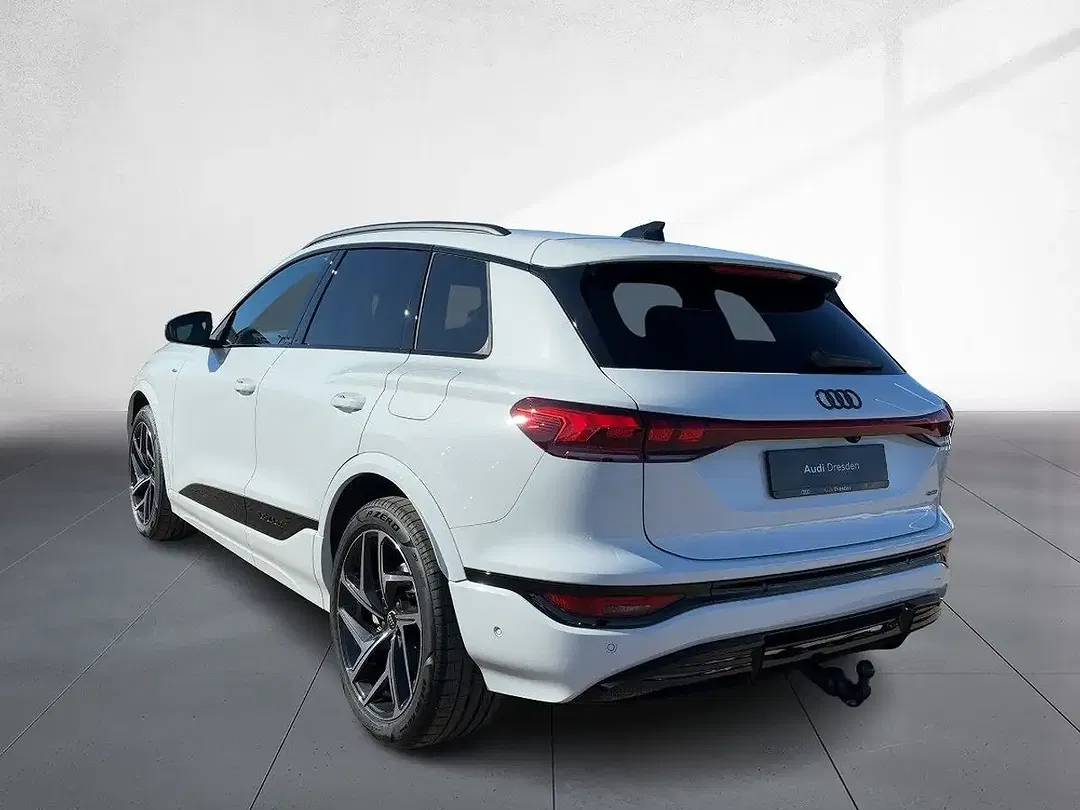 Audi Q6 e-tron quattro - foto 2