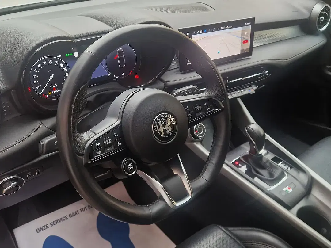 Alfa Romeo Tonale Hybrid - foto 15
