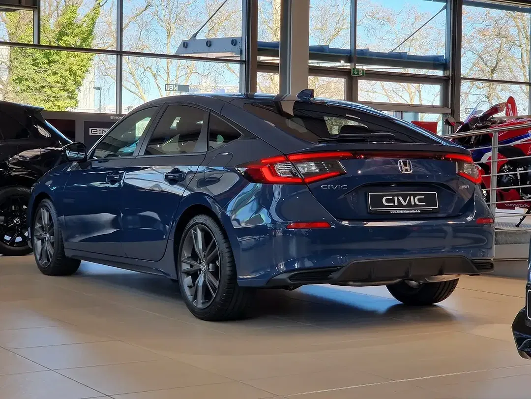 Honda Civic Hybrid e:HEV - Thumbnail 6