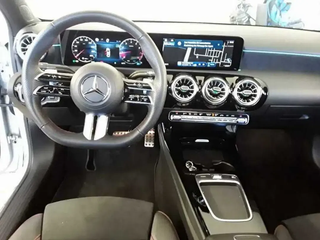 Mercedes-Benz A 200 AMG - Thumbnail 7