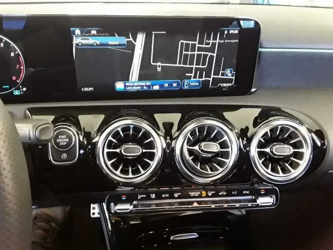 Mercedes-Benz A 200 AMG - Thumbnail 8