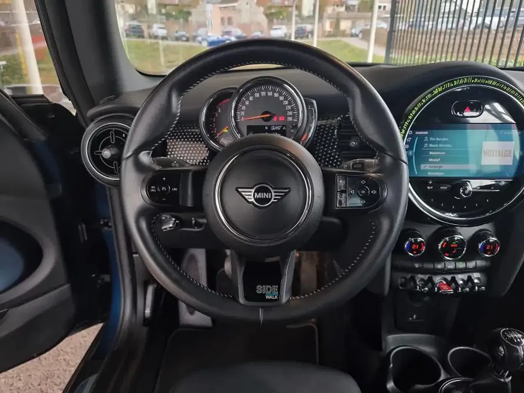 MINI Cooper Cabrio - Thumbnail 11