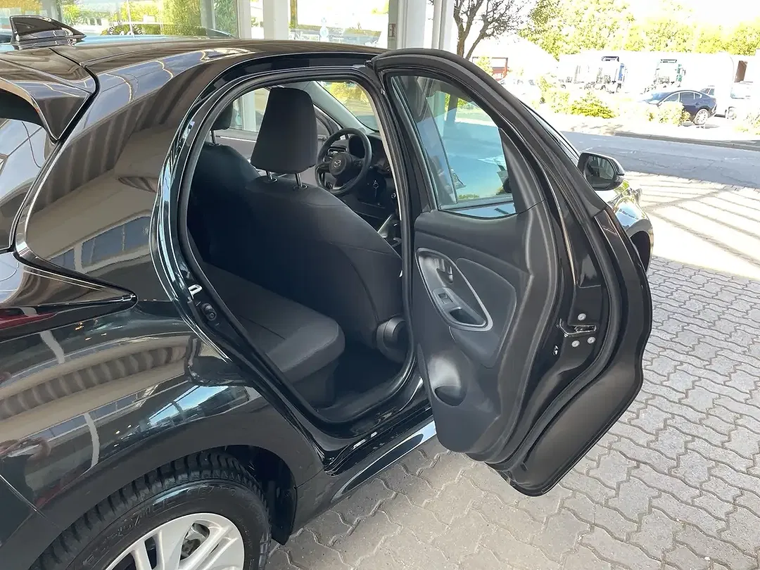 Mazda 2 1.5 VVT-i Hybrid Centre-Line - Thumbnail 18