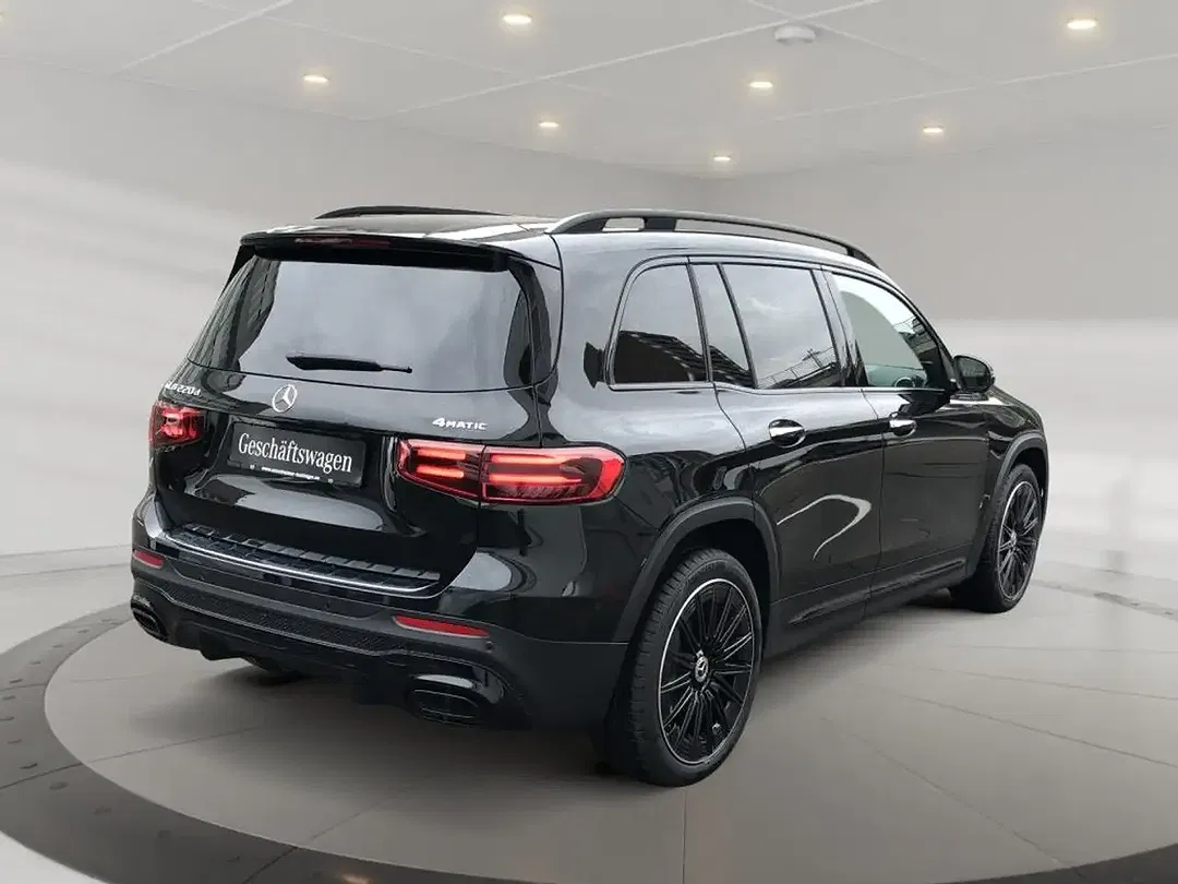 Mercedes-Benz GLB 220 4MATIC AMG MBUX Burmester Night - foto 2