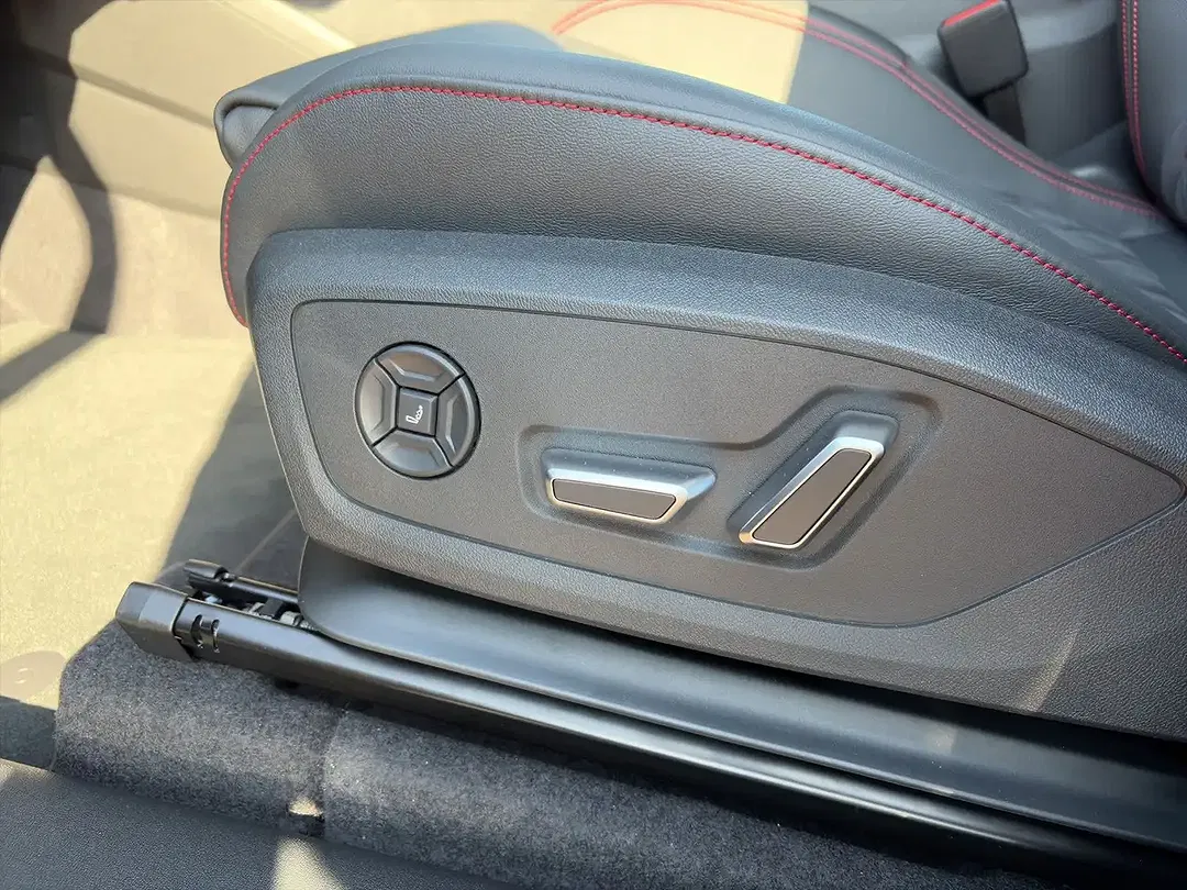 Audi Q6 e-tron quattro Sportback S line - Thumbnail 12