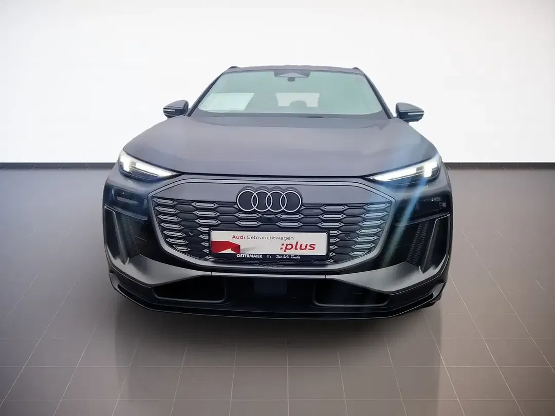 Audi Q6 e-tron S line - Thumbnail 3