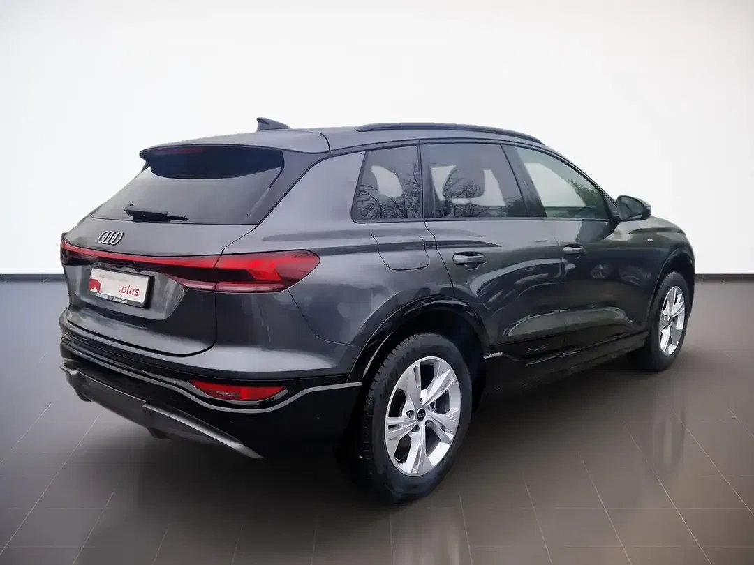 Audi Q6 e-tron S line - Thumbnail 4