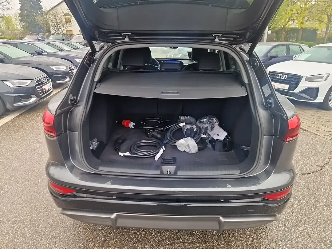 Audi Q6 e-tron S line - Thumbnail 8