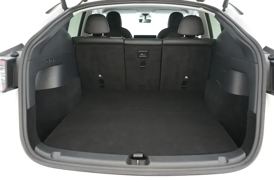 Tesla Model Y Dual Motor Long Range - foto 15