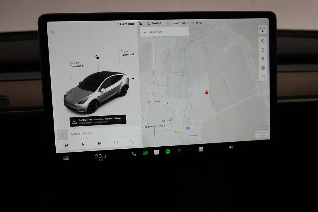 Tesla Model Y Dual Motor Long Range - Thumbnail 8
