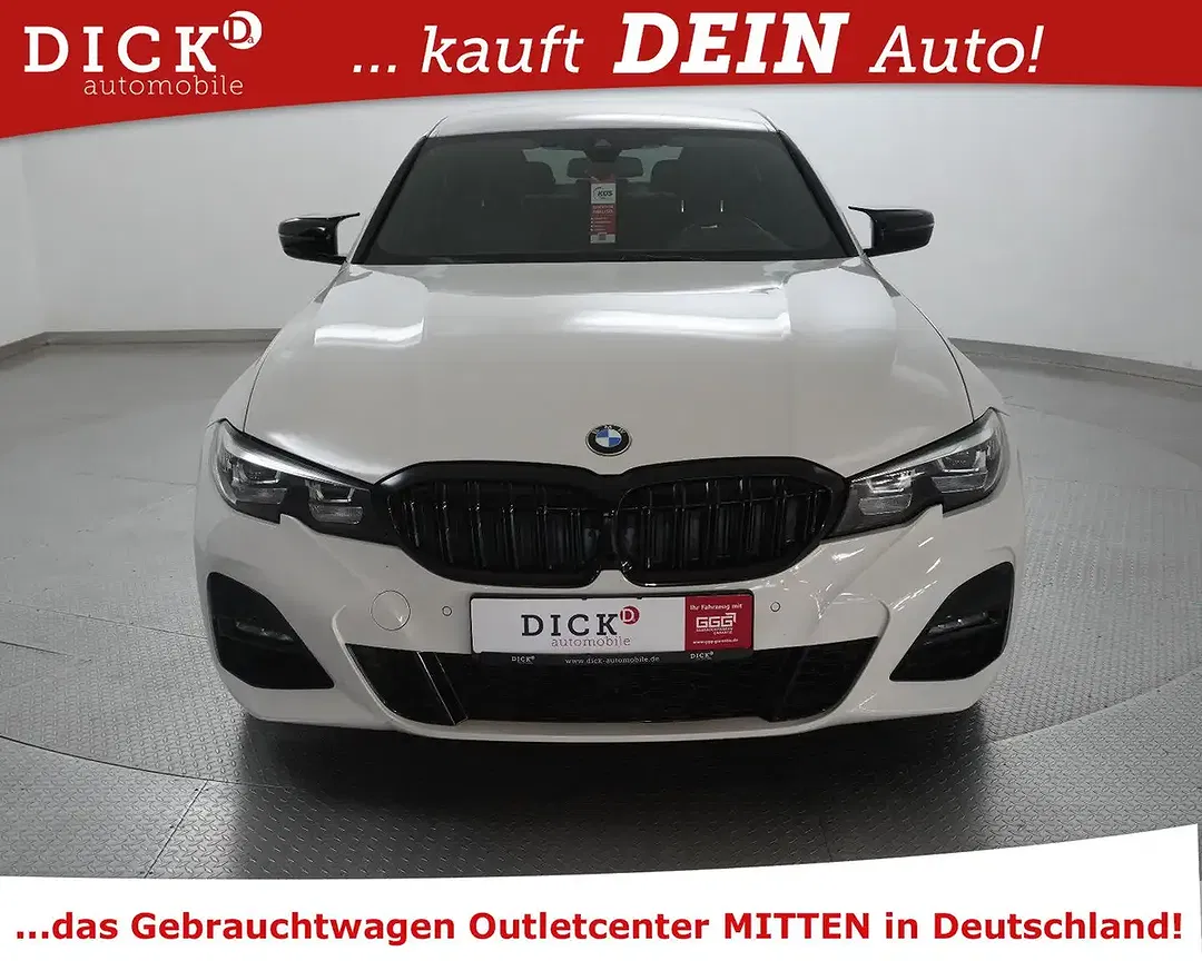 BMW 330 AUT M Sport - Thumbnail 3
