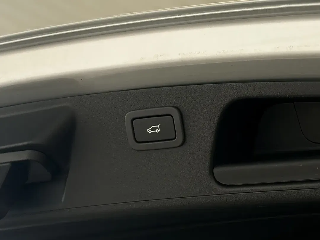 Jaguar E-Pace R-Dynamic S - Thumbnail 6