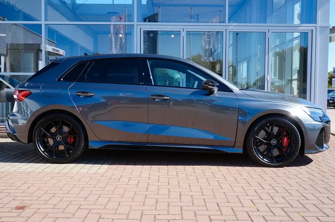 Audi RS3 Matrix LED Sportback - Thumbnail 3