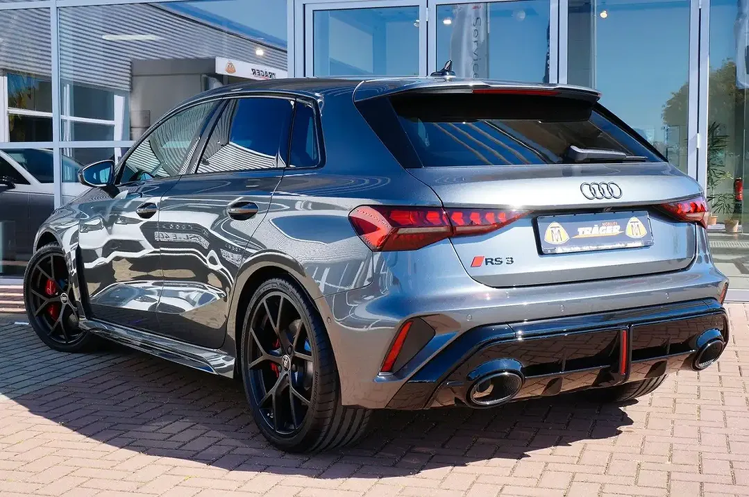 Audi RS3 Matrix LED Sportback - Thumbnail 5