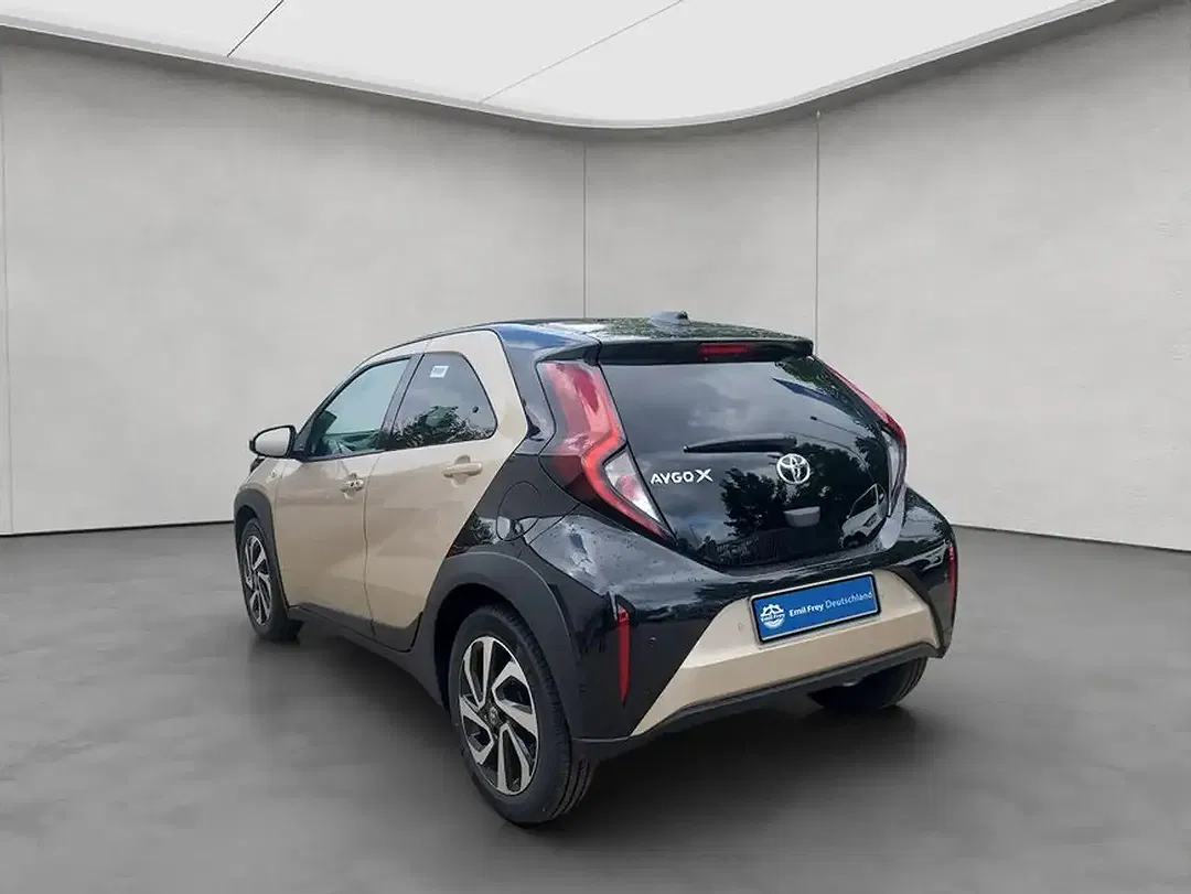 Toyota Aygo X Air Teamplayer - Thumbnail 3