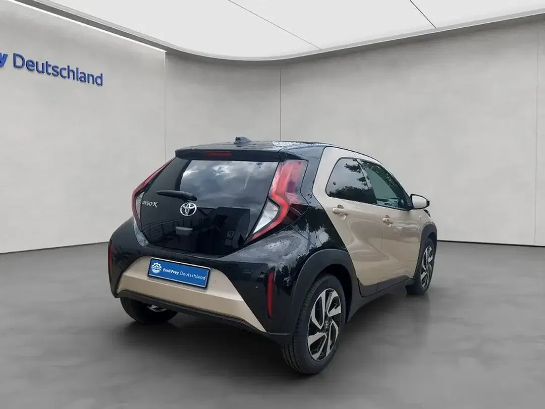 Toyota Aygo X Air Teamplayer - Thumbnail 5