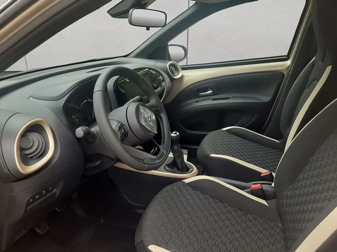Toyota Aygo X Air Teamplayer - Thumbnail 9