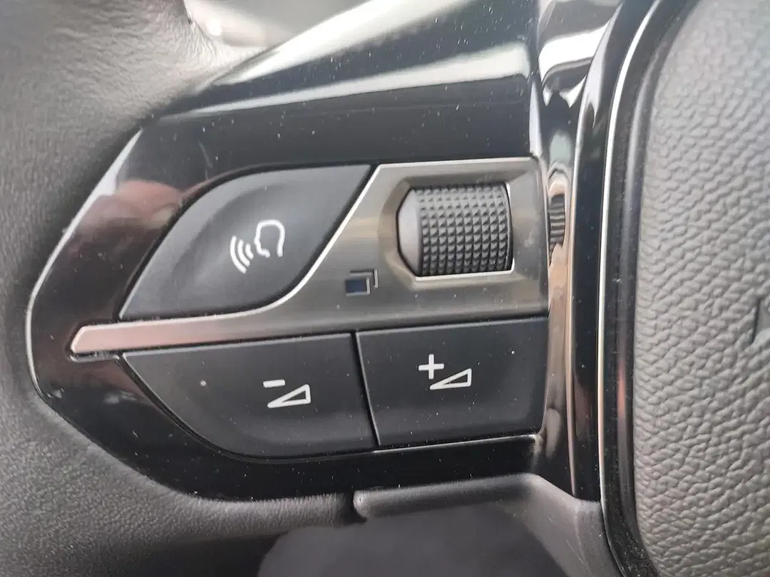 Peugeot 208 Active Pack - Thumbnail 13