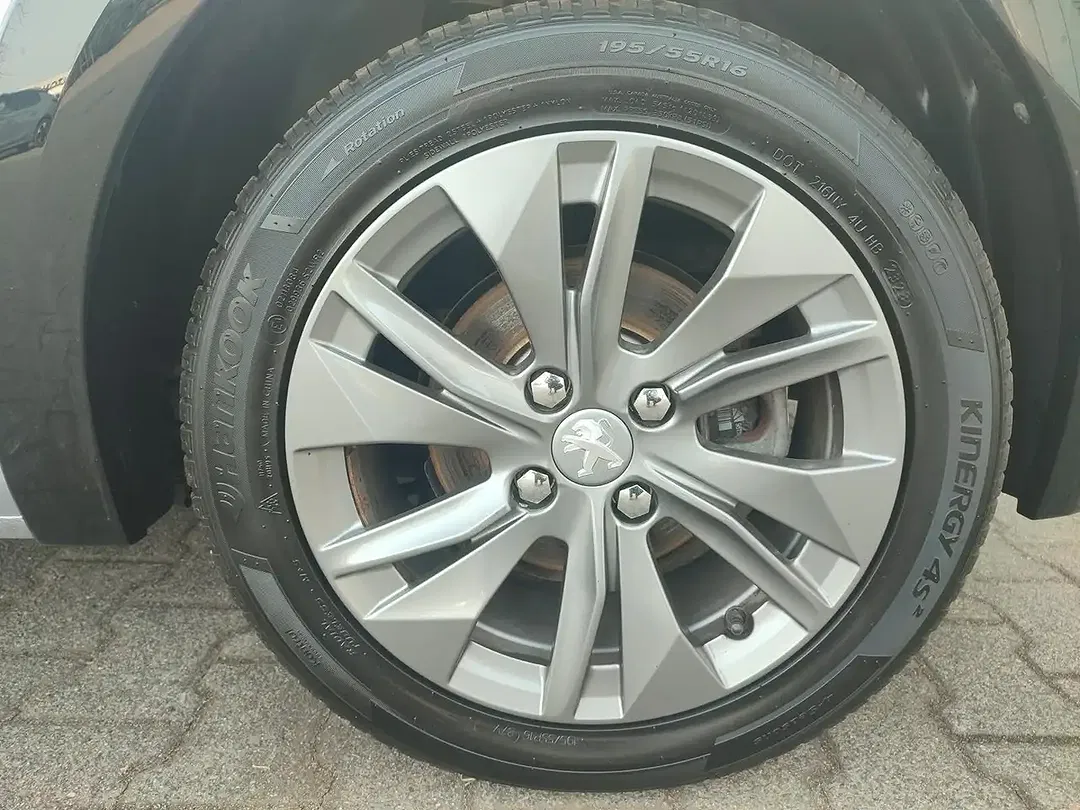 Peugeot 208 Active Pack - Thumbnail 5