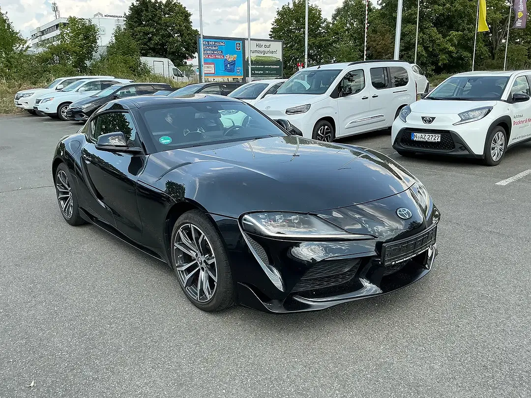 Toyota Supra - Thumbnail 3