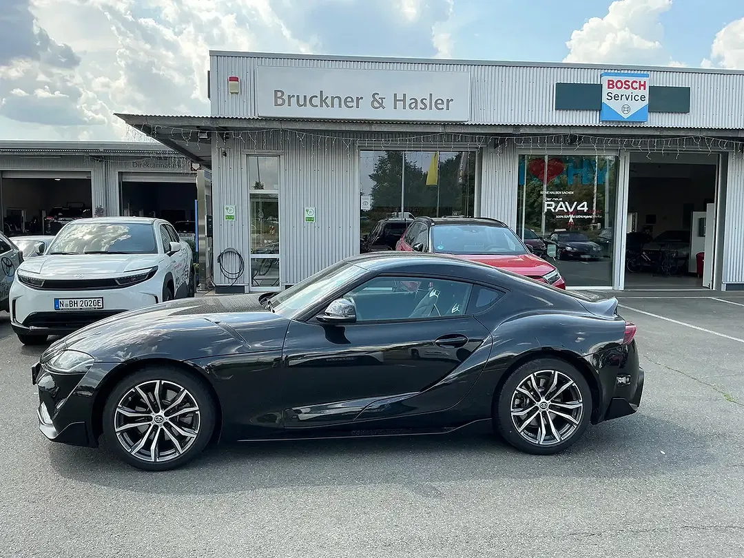 Toyota Supra - Thumbnail 5
