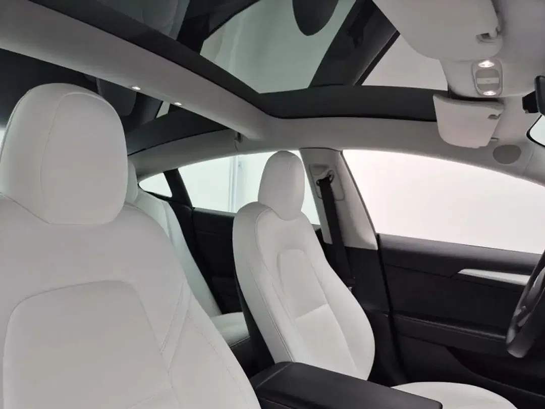 Tesla Model 3 AWD Long Range - Thumbnail 13