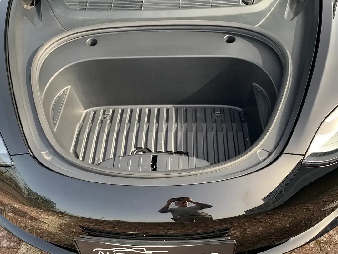 Tesla Model 3 AWD Long Range - Thumbnail 17