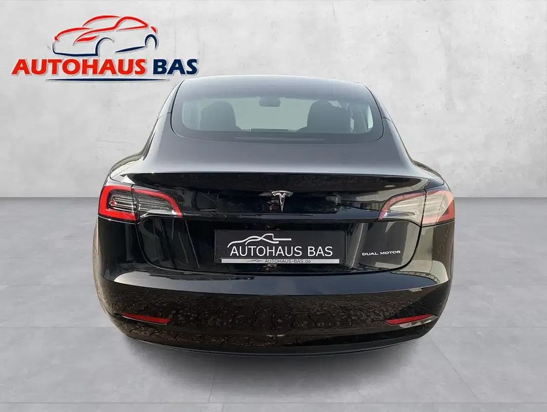 Tesla Model 3 AWD Long Range - Thumbnail 8