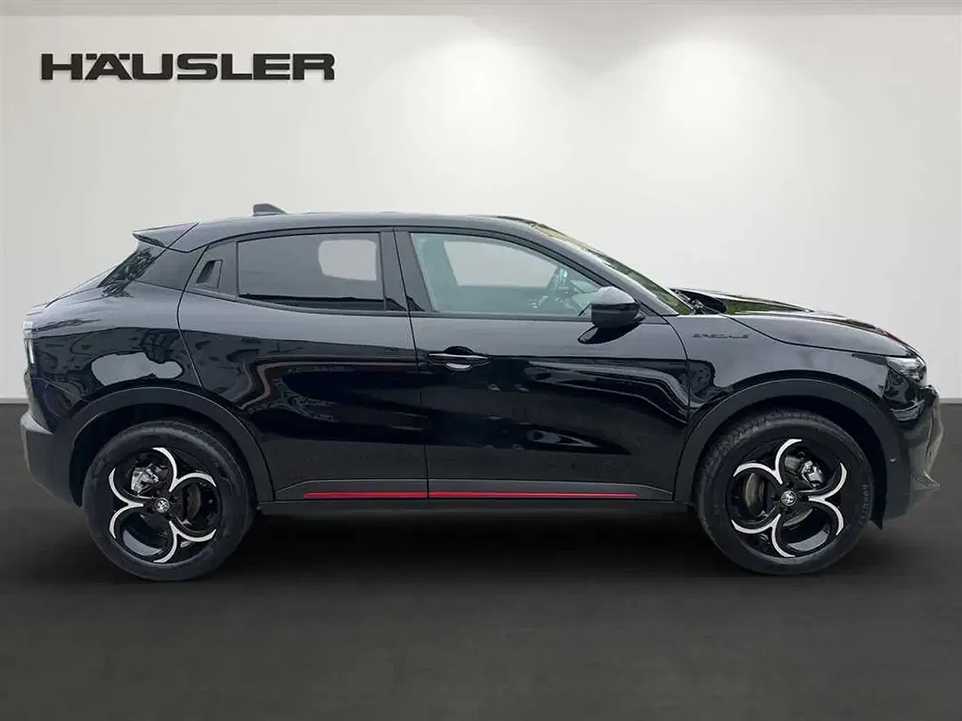 Alfa Romeo Junior 1.2 Hybrid Speciale - Thumbnail 3