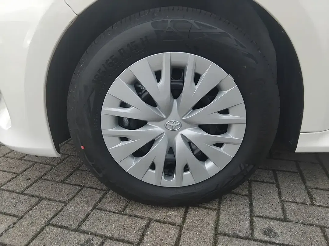 Toyota Yaris 1.5 Hybrid Business Edition - Thumbnail 19
