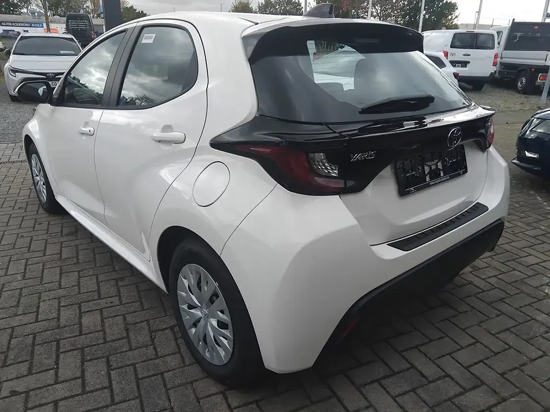 Toyota Yaris 1.5 Hybrid Business Edition - foto 2