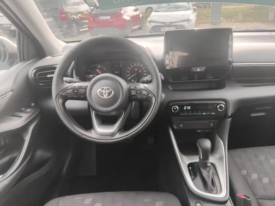 Toyota Yaris 1.5 Hybrid Business Edition - Thumbnail 9