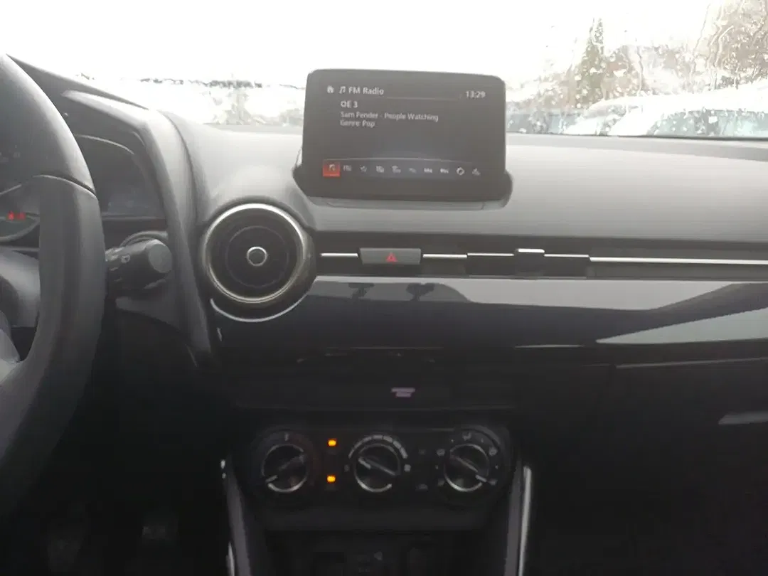 Mazda 2 Life Plus - Thumbnail 9