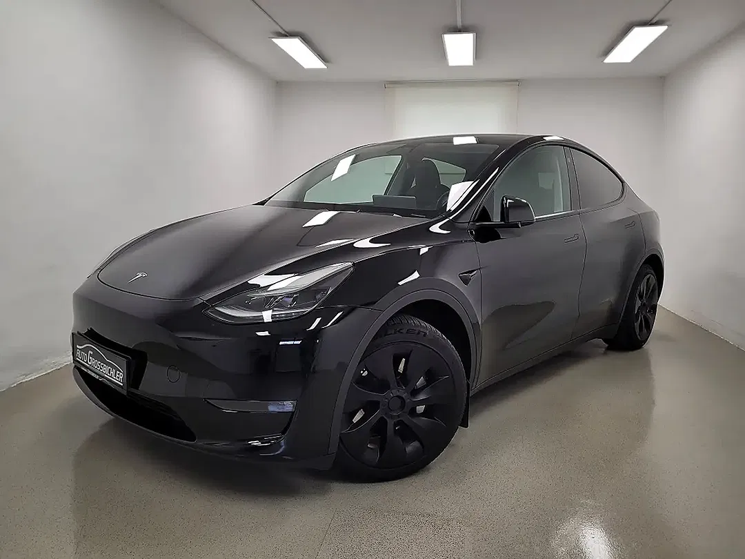 Tesla Model Y AWD Long Range - Thumbnail 14