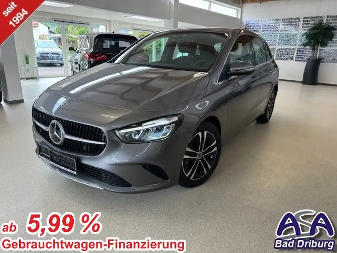 Mercedes-Benz B 200 - Thumbnail 1