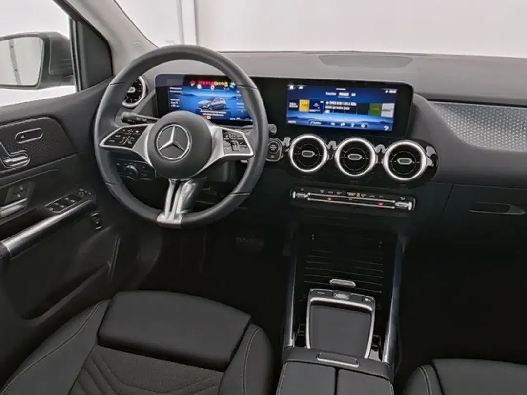 Mercedes-Benz B 200 - Thumbnail 12