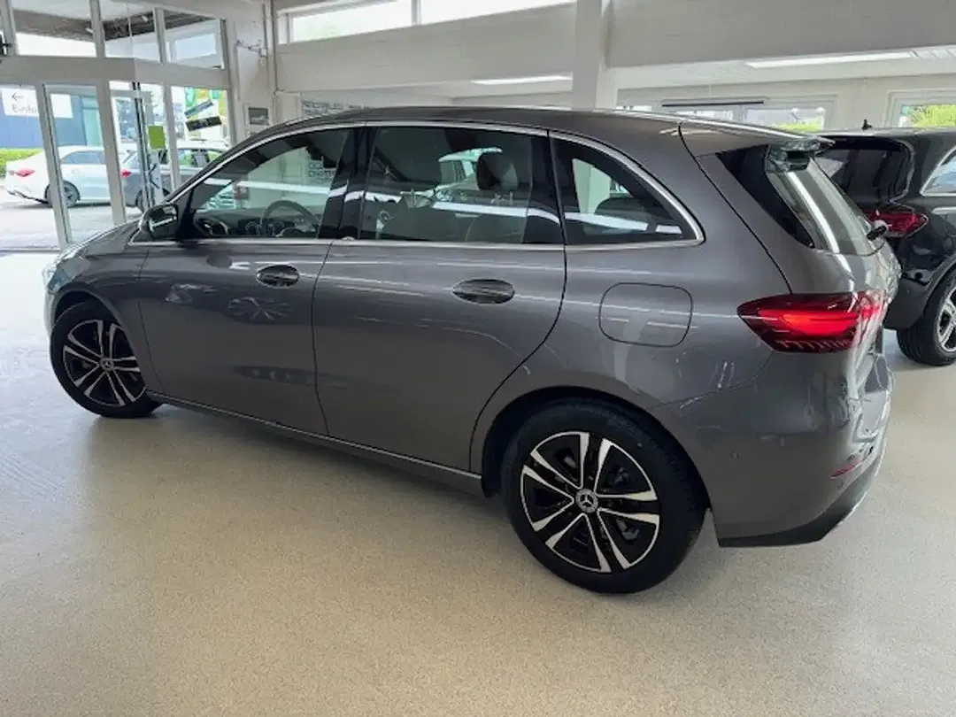 Mercedes-Benz B 200 - Thumbnail 5