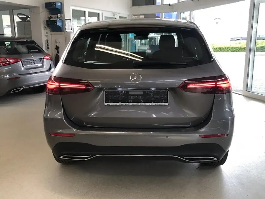 Mercedes-Benz B 200 - Thumbnail 6