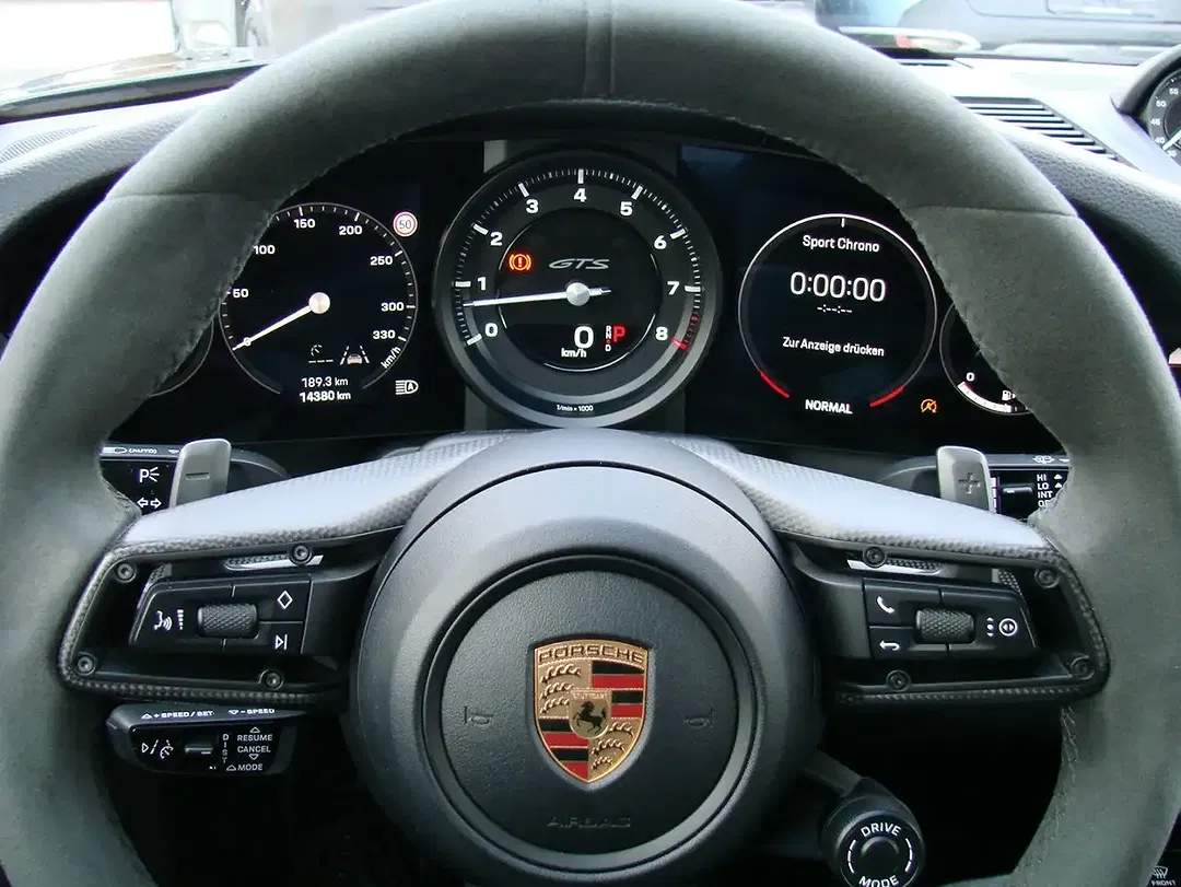 Porsche 992 Lightweight GT3 Carrera GTS - Thumbnail 12
