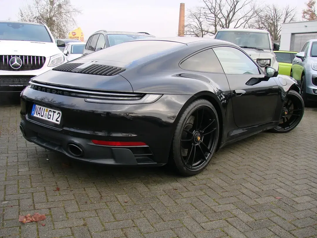 Porsche 992 Lightweight GT3 Carrera GTS - Thumbnail 3