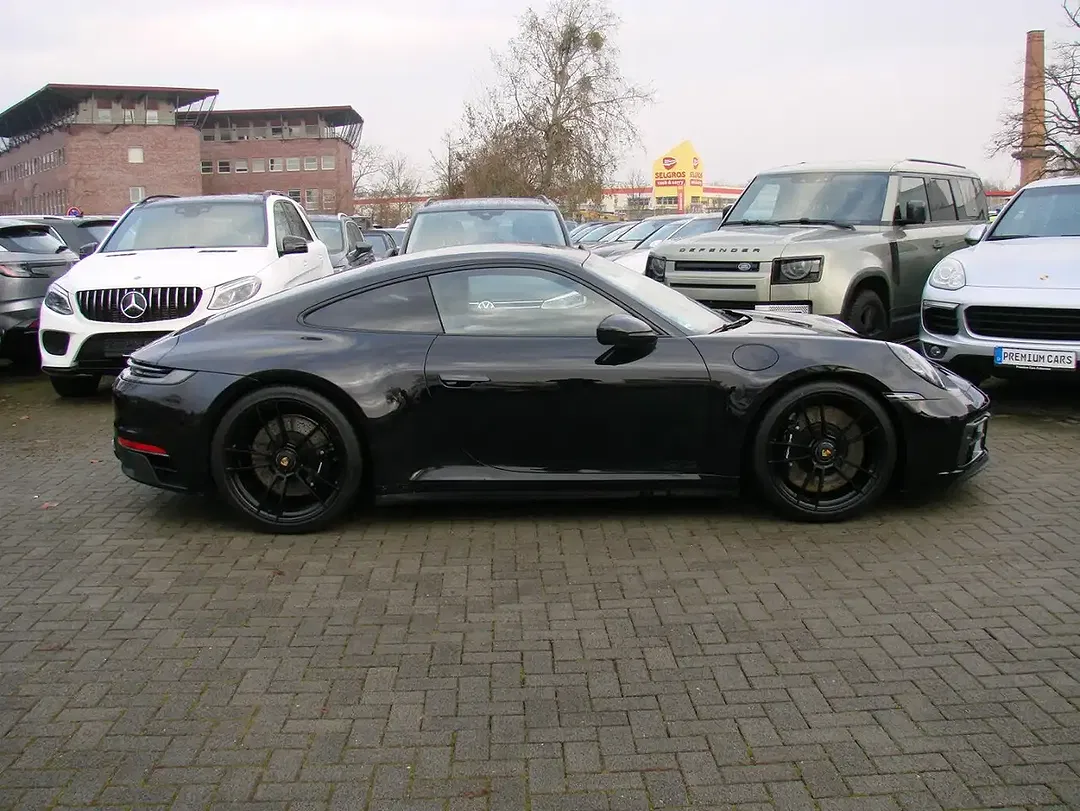 Porsche 992 Lightweight GT3 Carrera GTS - Thumbnail 4