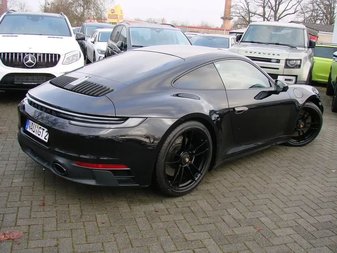 Porsche 992 Lightweight GT3 Carrera GTS - Thumbnail 9