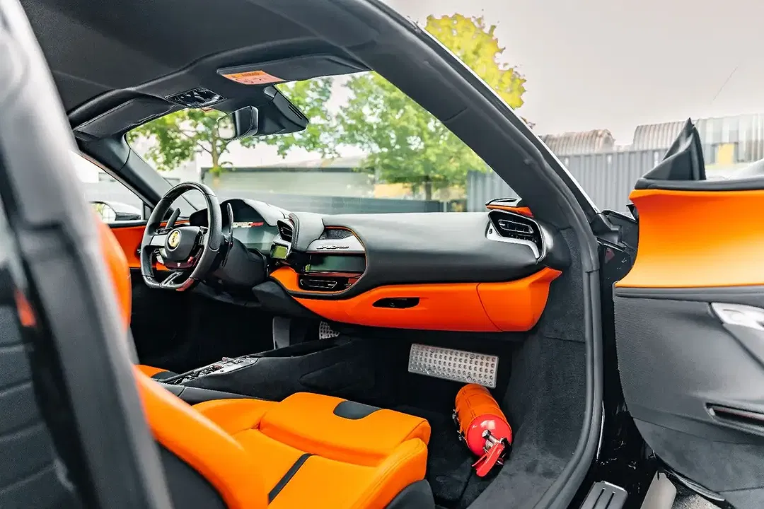 Ferrari SF90 Spider - Thumbnail 10