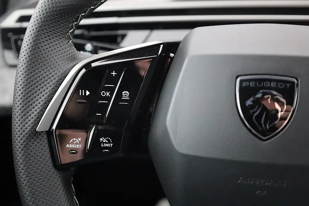 Peugeot 5008 AUT MHEV GT - Thumbnail 17