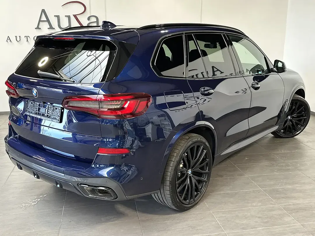 BMW X5 M - Thumbnail 3