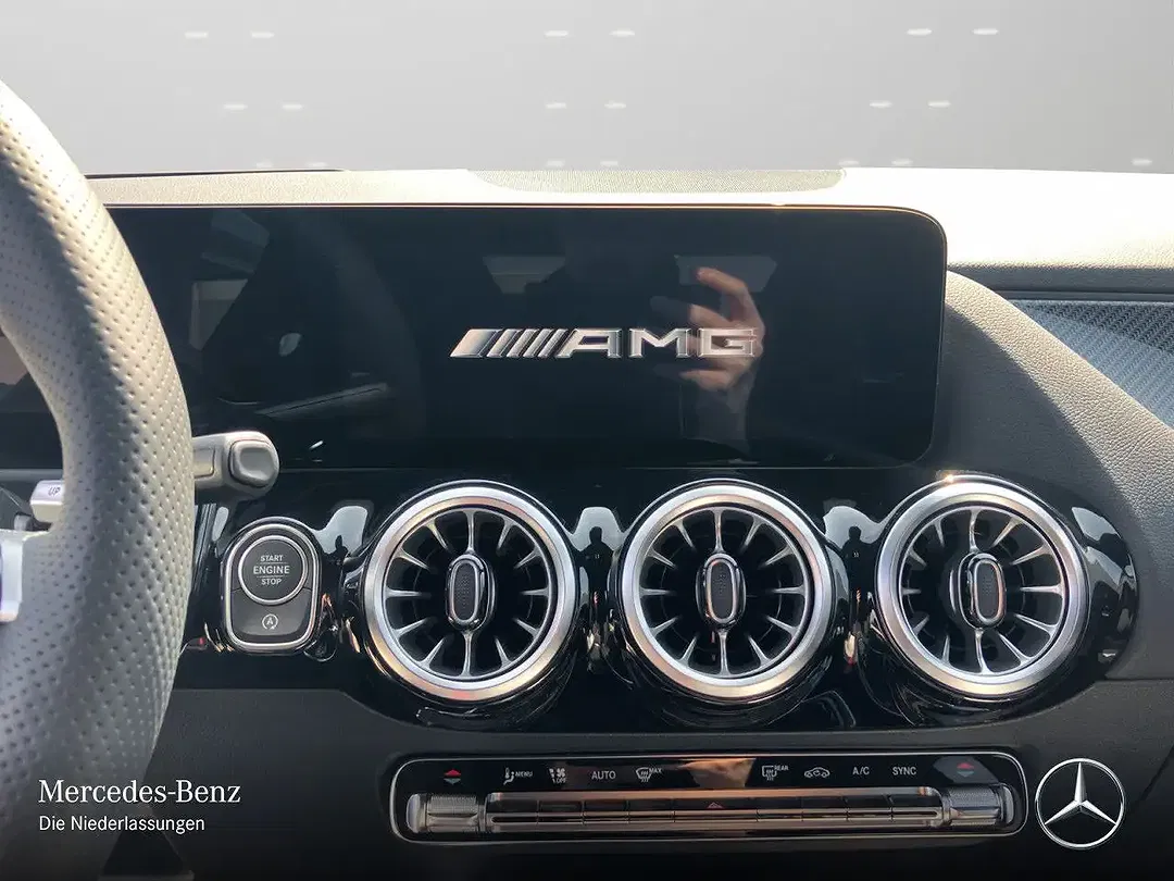 Mercedes-Benz GLA 35 AMG 4MATIC Burmester - Thumbnail 11