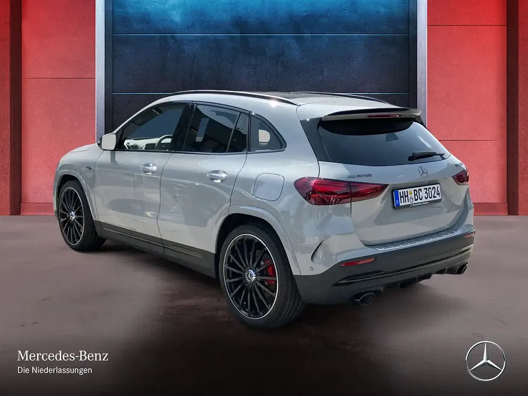 Mercedes-Benz GLA 35 AMG 4MATIC Burmester - Thumbnail 2