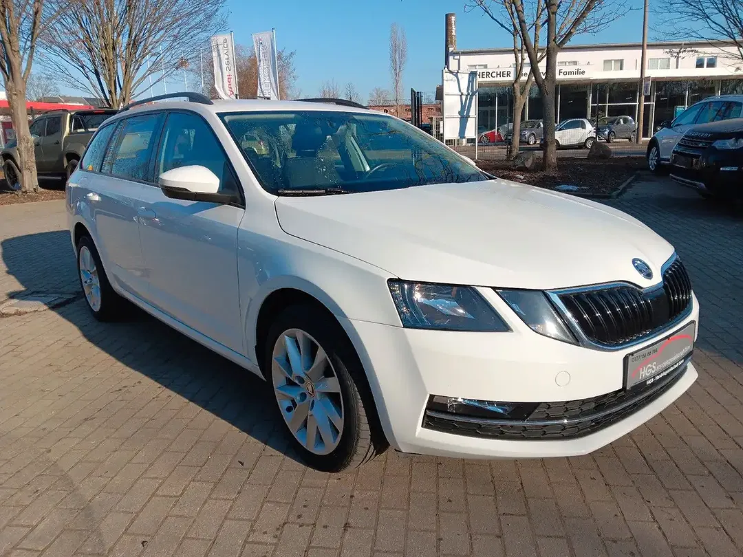 Skoda Octavia Combi Tour - foto 2