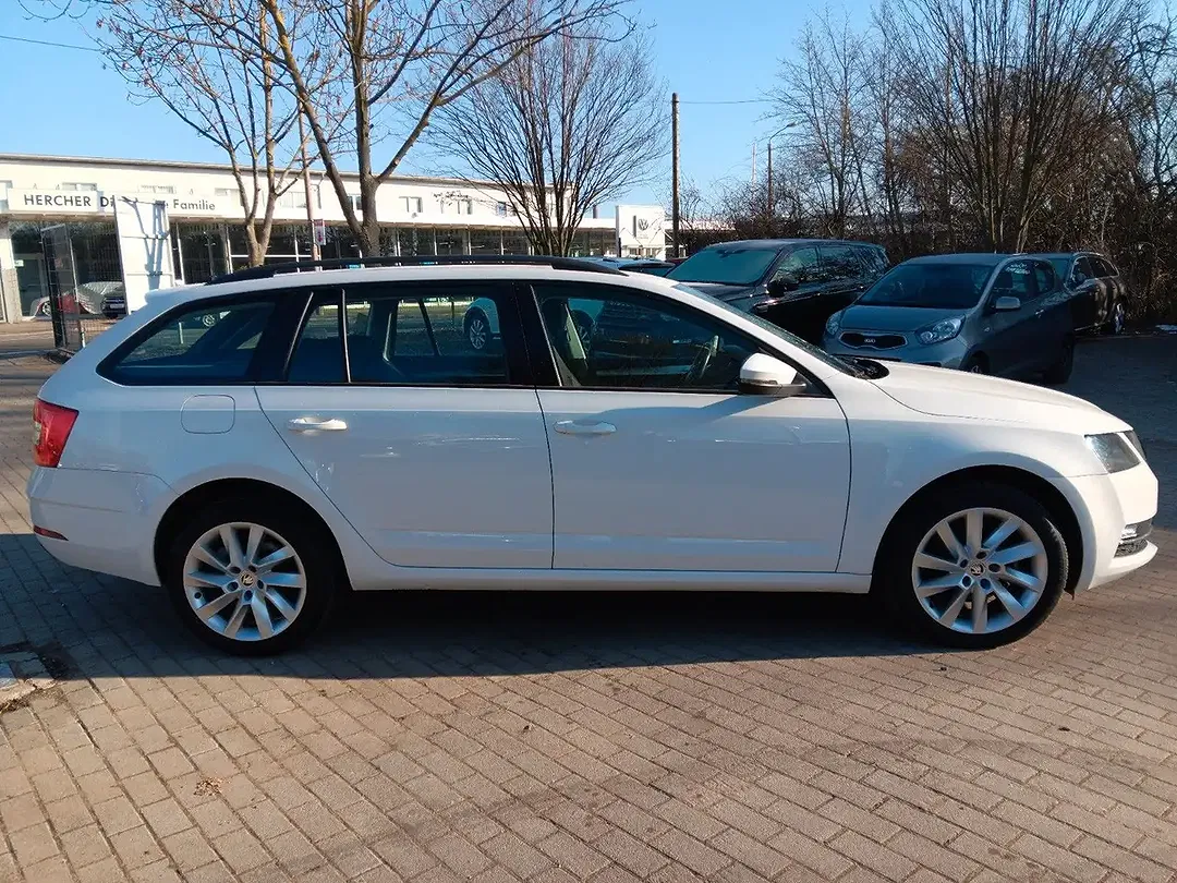 Skoda Octavia Combi Tour - Thumbnail 3